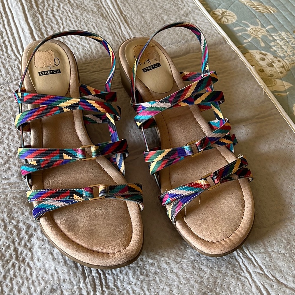 Stretch multi colors sandal size 10